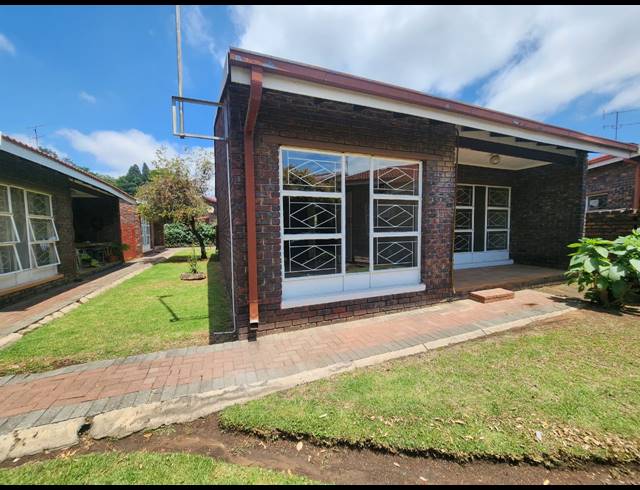 2 BEDROOM TOWNHOUSE FOR SALE IN THREE RIVERS